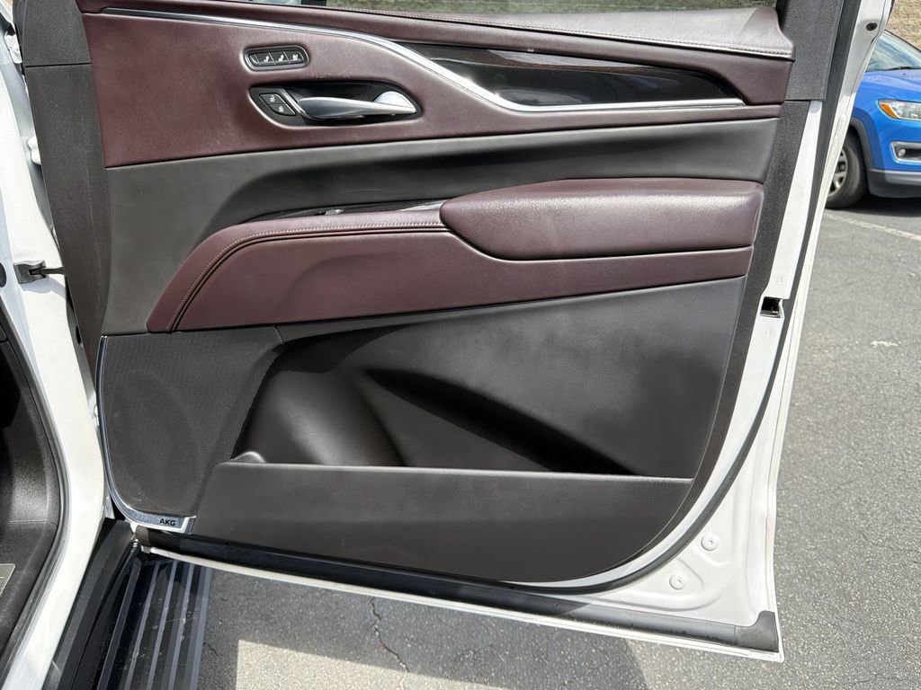 Used 2024 Cadillac Escalade Premium Luxury Platinum w/ Heavy-Duty Trailer Package image 14