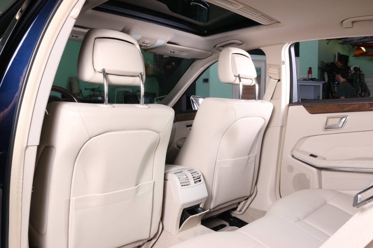 Used 2016 Mercedes-Benz E 350 Sedan image 53