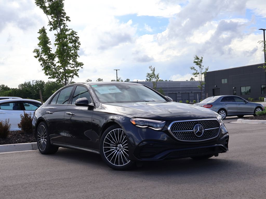 New 2026 Mercedes-Benz E 450 4MATIC Sedan image 1