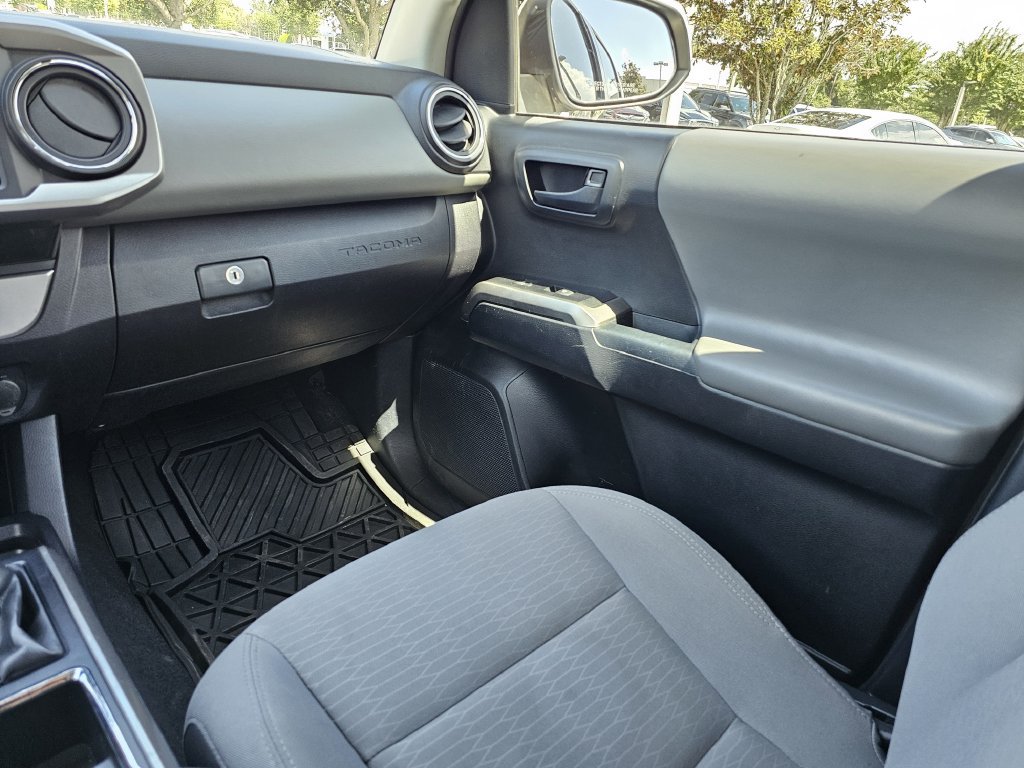 Used 2017 Toyota Tacoma SR5 w/ Tow Package RWD image 13