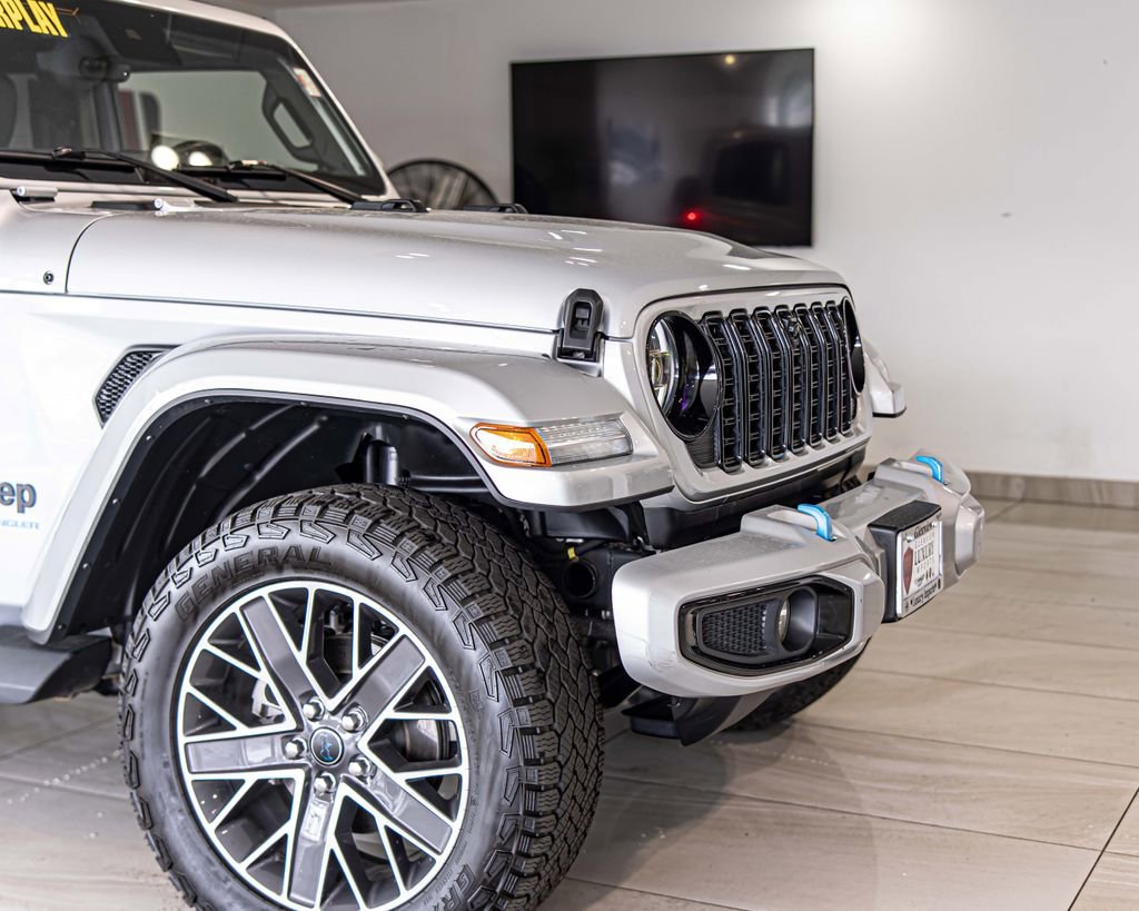 Used 2024 Jeep Wrangler High Altitude AWD/4WD image 4