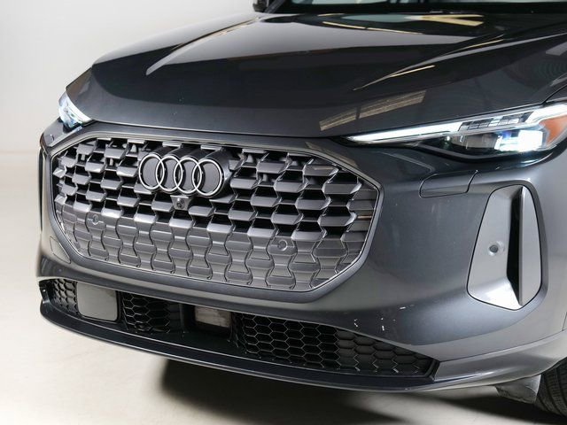 Used 2025 Audi Q5 Premium Plus w/ Premium Plus AWD/4WD image 27