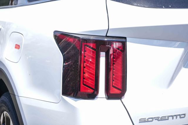 New 2026 Kia Sorento S FWD image 17