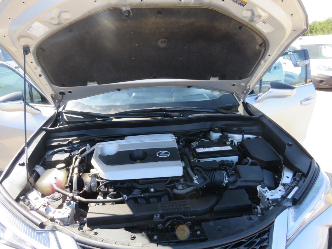 Used 2019 Lexus UX 200 Base image 39