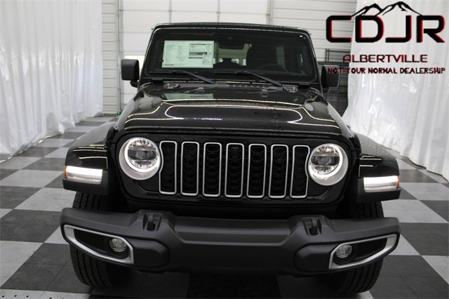 Used 2024 Jeep Wrangler Sahara w/ Technology Group image 3