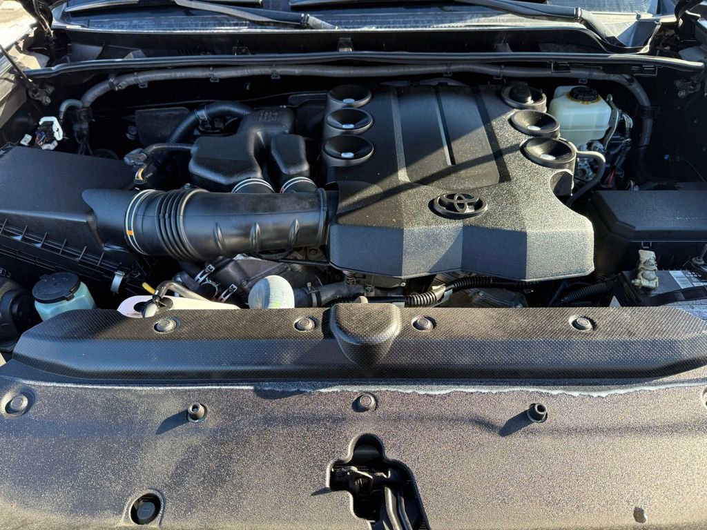 Used 2016 Toyota 4Runner Limited image 18