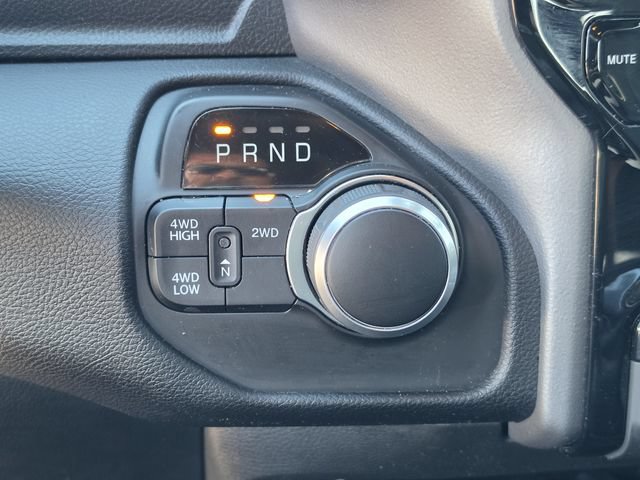 Used 2024 RAM 2500 Big Horn w/ Night Edition AWD/4WD image 32