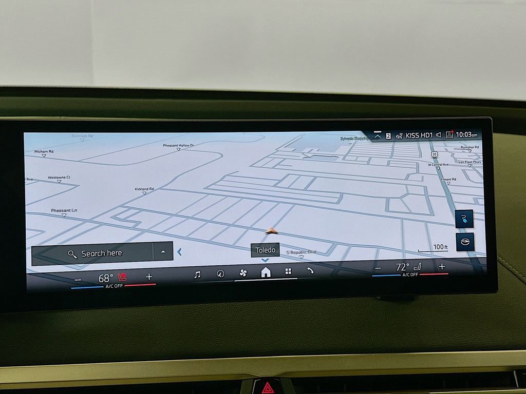 Used 2025 BMW iX xDrive50 image 15