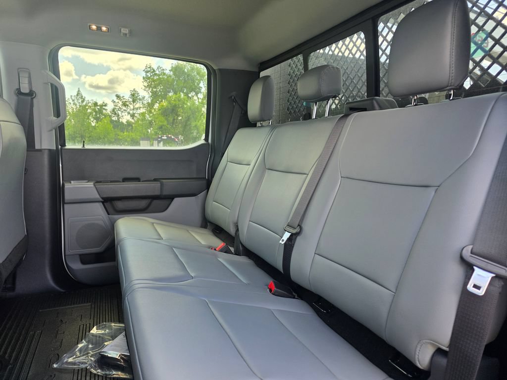 New 2026 Ford F550 4x4 Crew Cab image 29