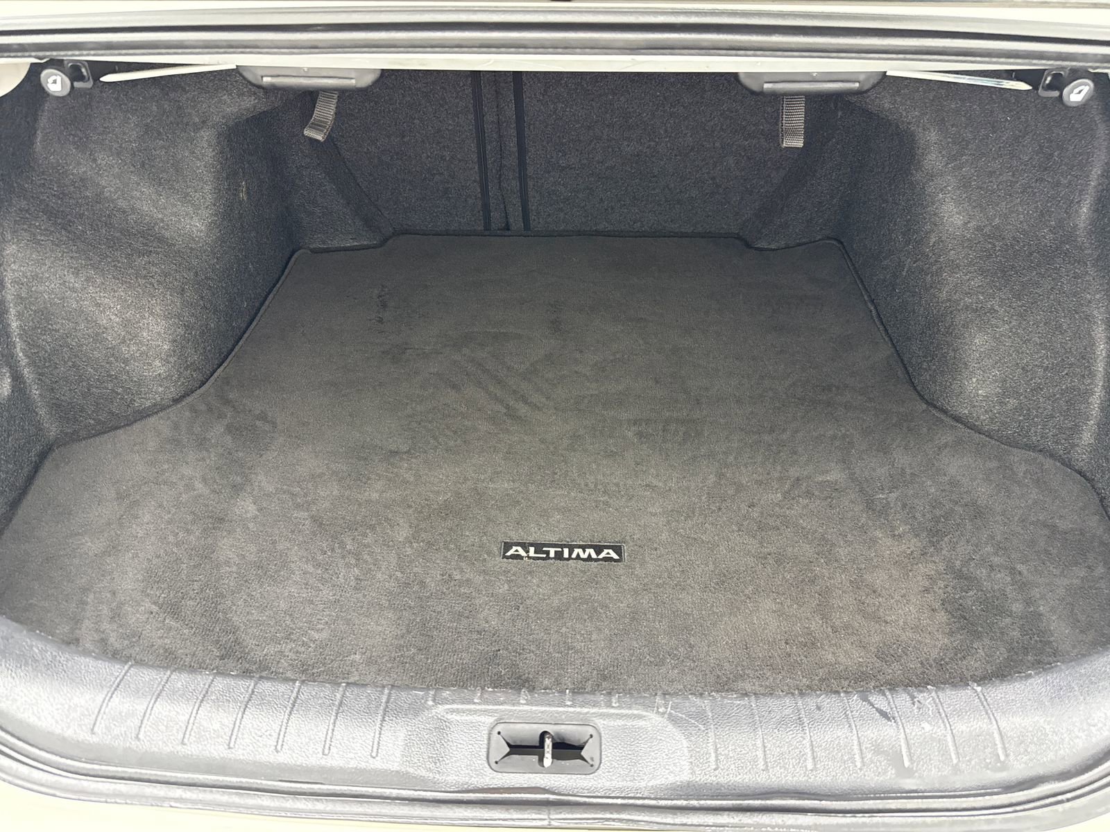Used 2022 Nissan Altima 2.5 SR FWD image 46