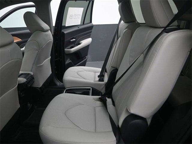 New 2026 Toyota Grand Highlander Limited image 13
