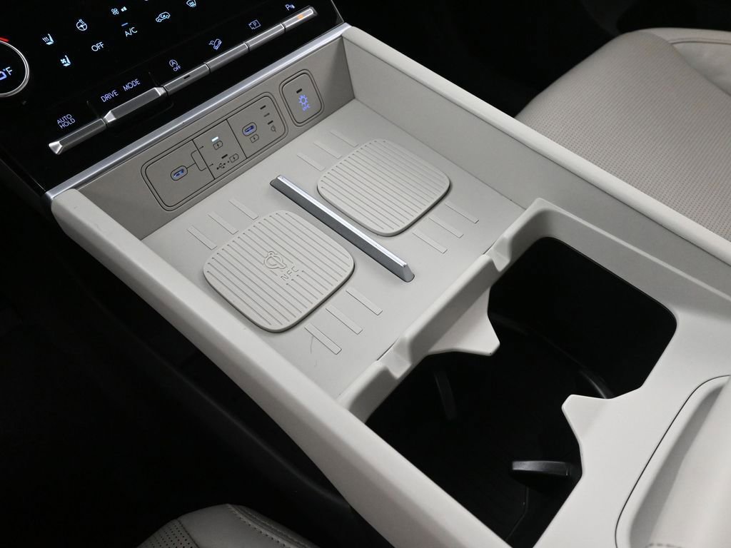 Used 2024 Hyundai Santa Fe Limited FWD image 39