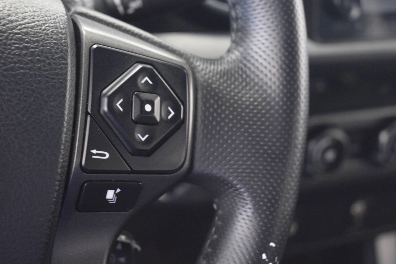 Used 2017 Toyota Tacoma TRD Off-Road image 51