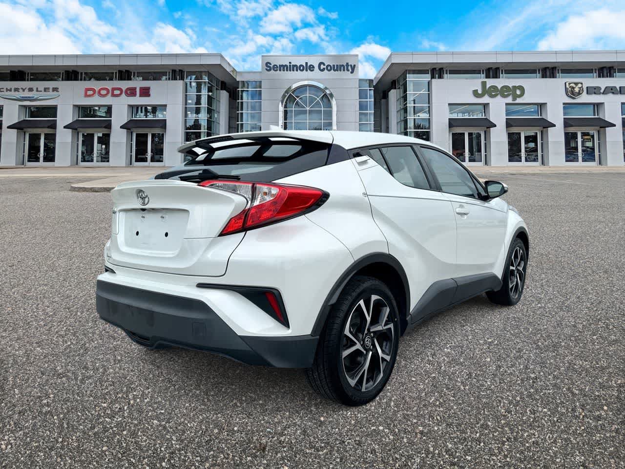 Used 2021 Toyota C-HR XLE FWD image 8