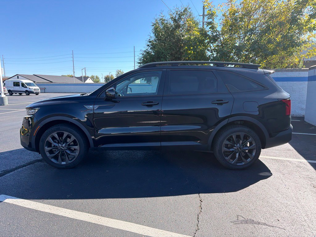 Used 2022 Kia Sorento SX Prestige w/ Rust Color Package AWD/4WD image 2