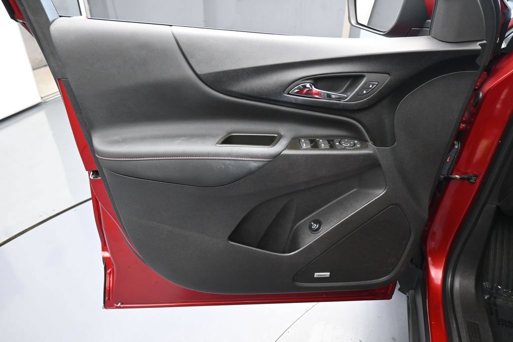 Used 2024 Chevrolet Equinox RS w/ RS Leather Package FWD image 13