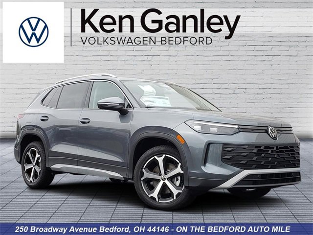 New 2025 Volkswagen Tiguan SE image 1