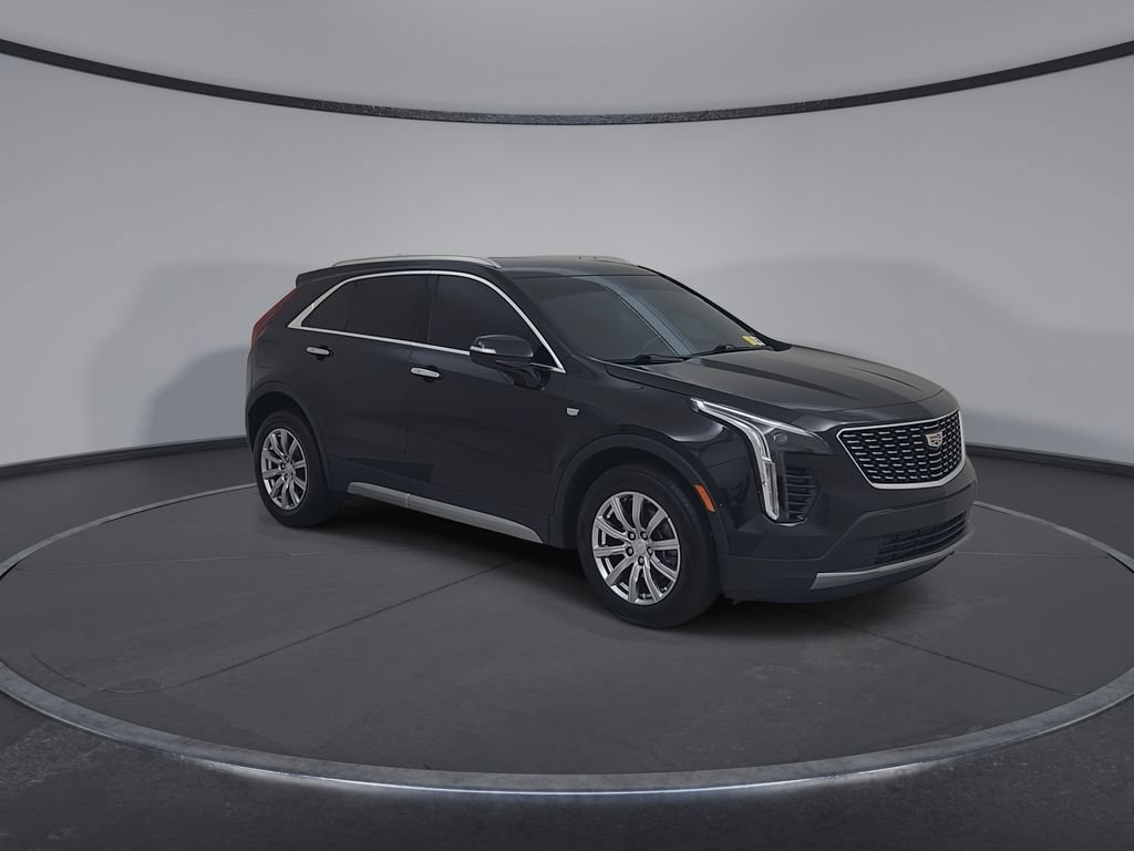 Used 2023 Cadillac XT4 Premium Luxury FWD image 3