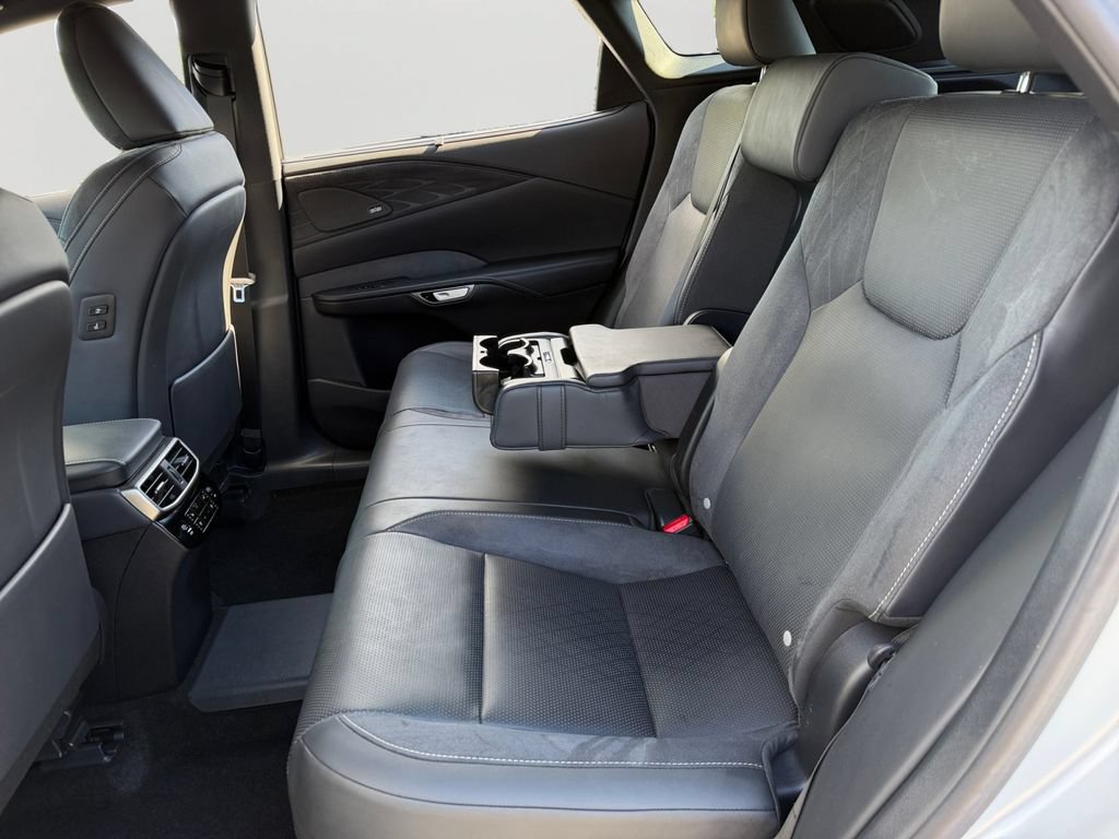 Certified 2024 Lexus RX 450h AWD w/ Convenience Package image 11