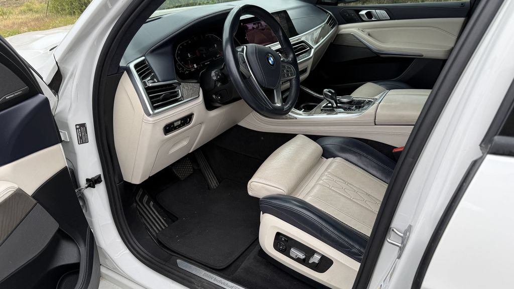 Used 2019 BMW X7 xDrive40i w/ Premium Package AWD/4WD image 3