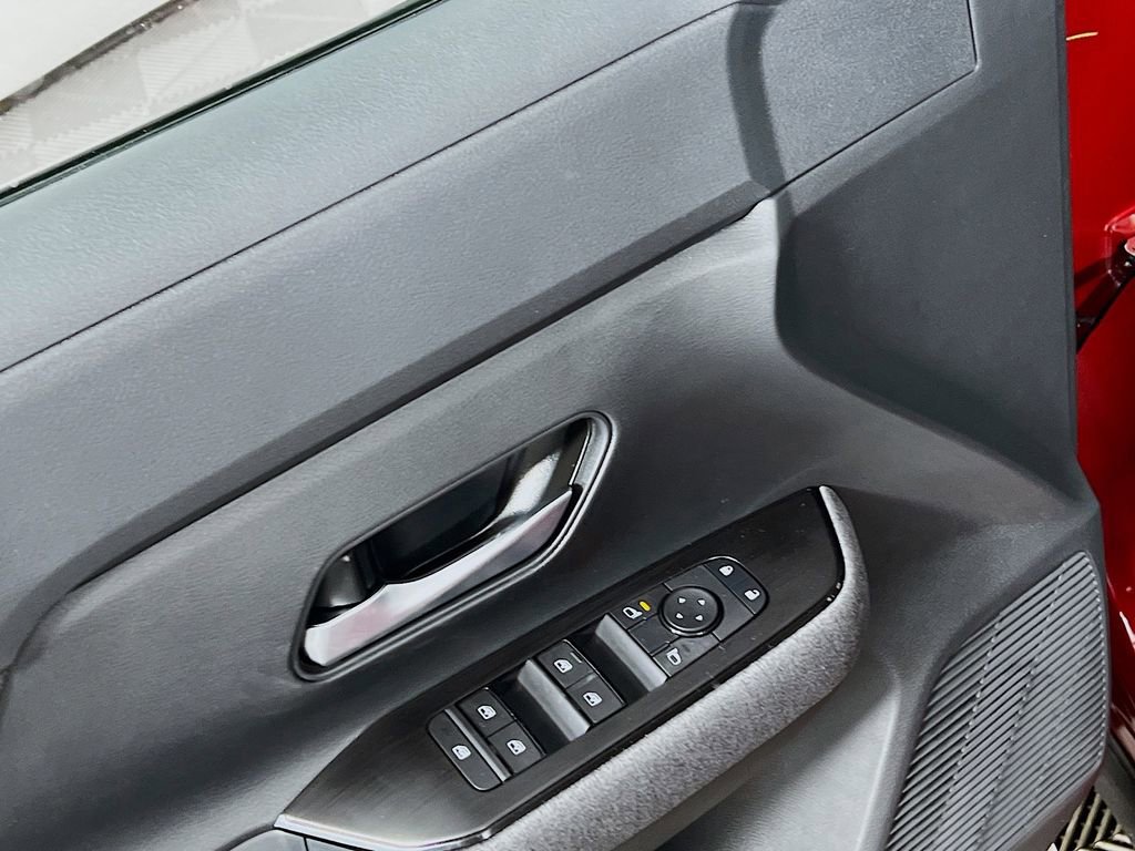 New 2026 Nissan Kicks SV image 13