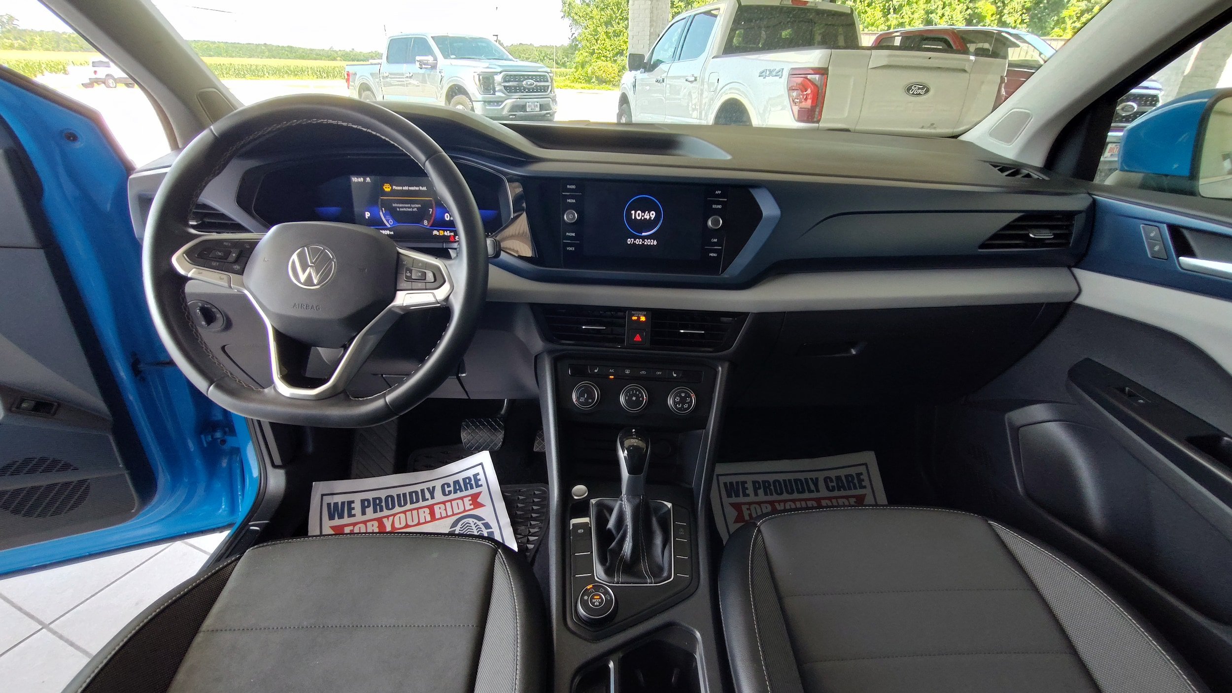 Used 2022 Volkswagen Taos SE FWD image 11