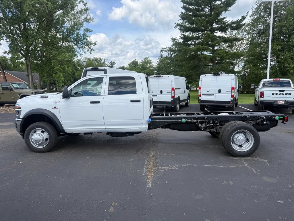 New 2026 RAM 5500 Tradesman w/ Chrome Appearance Group AWD/4WD image 7