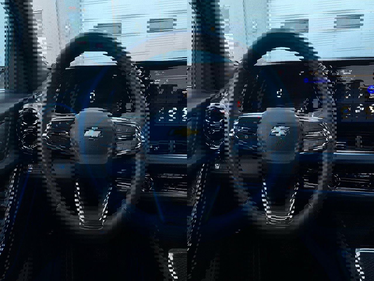 Used 2025 Chevrolet Equinox LT image 32