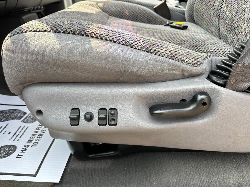 Used 1998 Dodge Ram 1500 Truck ST image 16