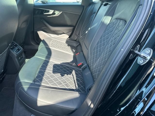 Used 2023 Audi S4 Premium Plus w/ Premium Plus Package AWD/4WD image 10
