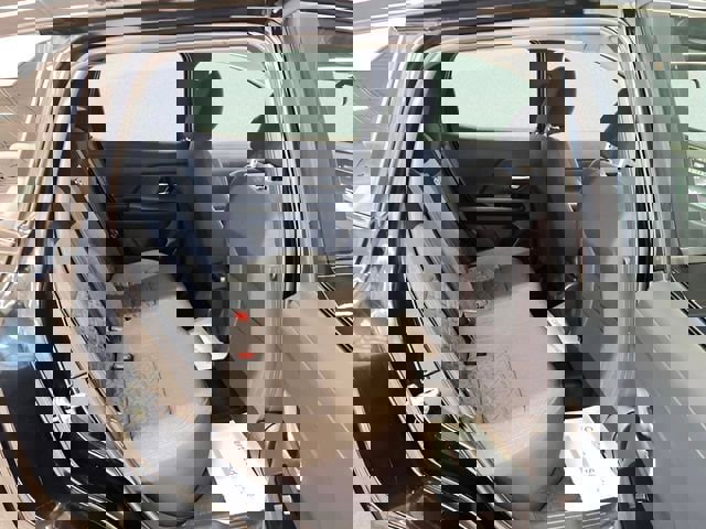 Used 2025 Nissan Kicks SV image 8