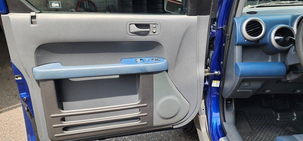 Used 2005 Honda Element EX image 26