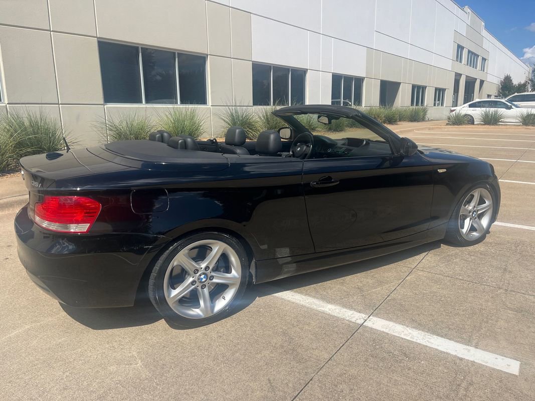 Used 2010 BMW 135i Convertible w/ Premium Pkg image 10