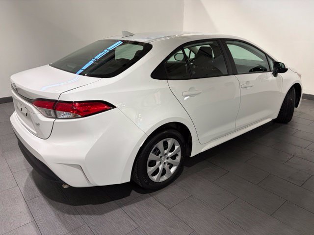 Used 2024 Toyota Corolla LE FWD image 5
