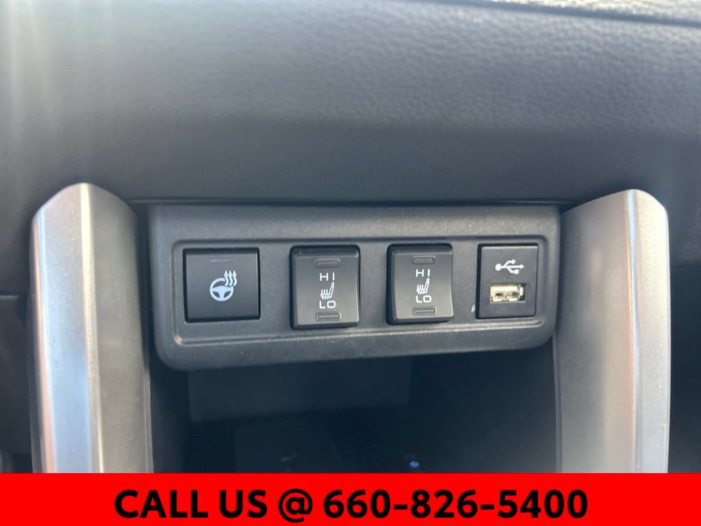 Used 2022 Toyota Corolla Cross XLE AWD/4WD image 19
