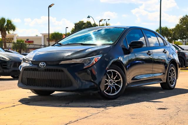 Used 2022 Toyota Corolla LE image 1