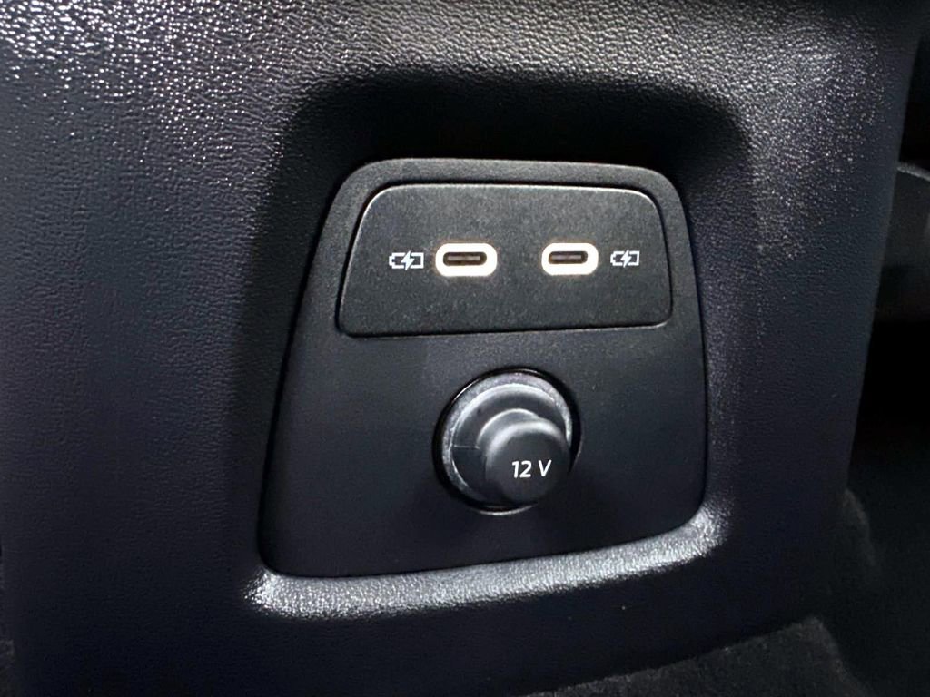 Used 2025 Audi Q4 e-tron Premium w/ Convenience Package image 33