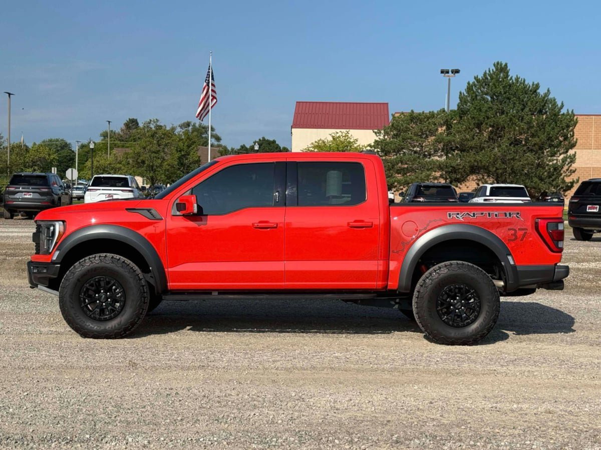 Used 2023 Ford F150 Raptor w/ Raptor 37 Performance Package AWD/4WD image 3