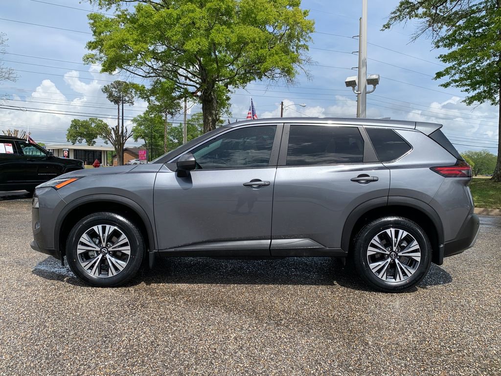 Used 2023 Nissan Rogue SV image 5