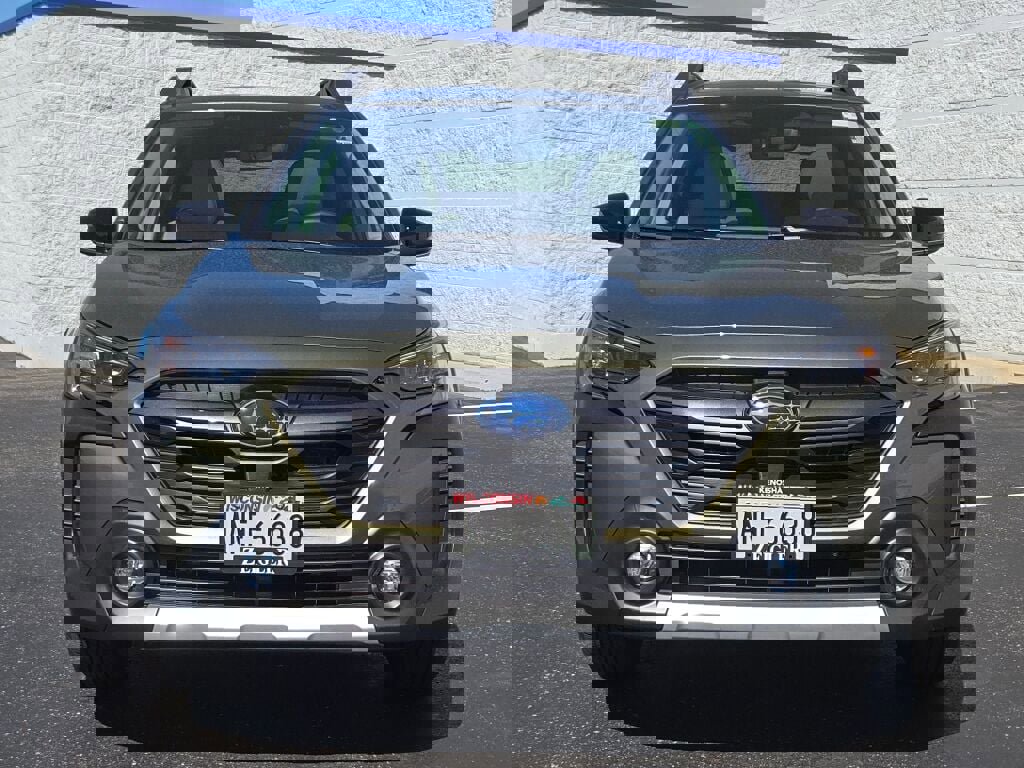 New 2025 Subaru Outback Limited image 4