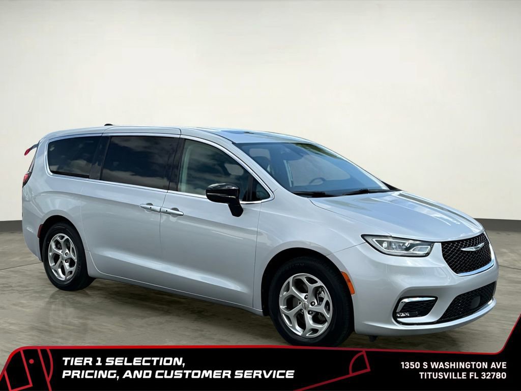 Used 2024 Chrysler Pacifica Limited FWD image 9