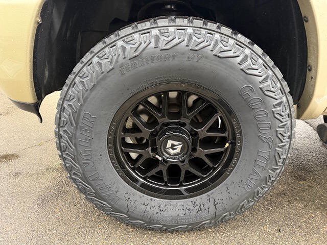 Used 2011 RAM 2500 Longhorn w/ HD Snow Plow Prep Group AWD/4WD image 9