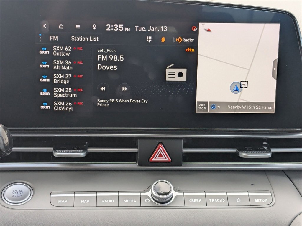 Certified 2024 Hyundai Elantra SEL w/ Convenience Package image 13