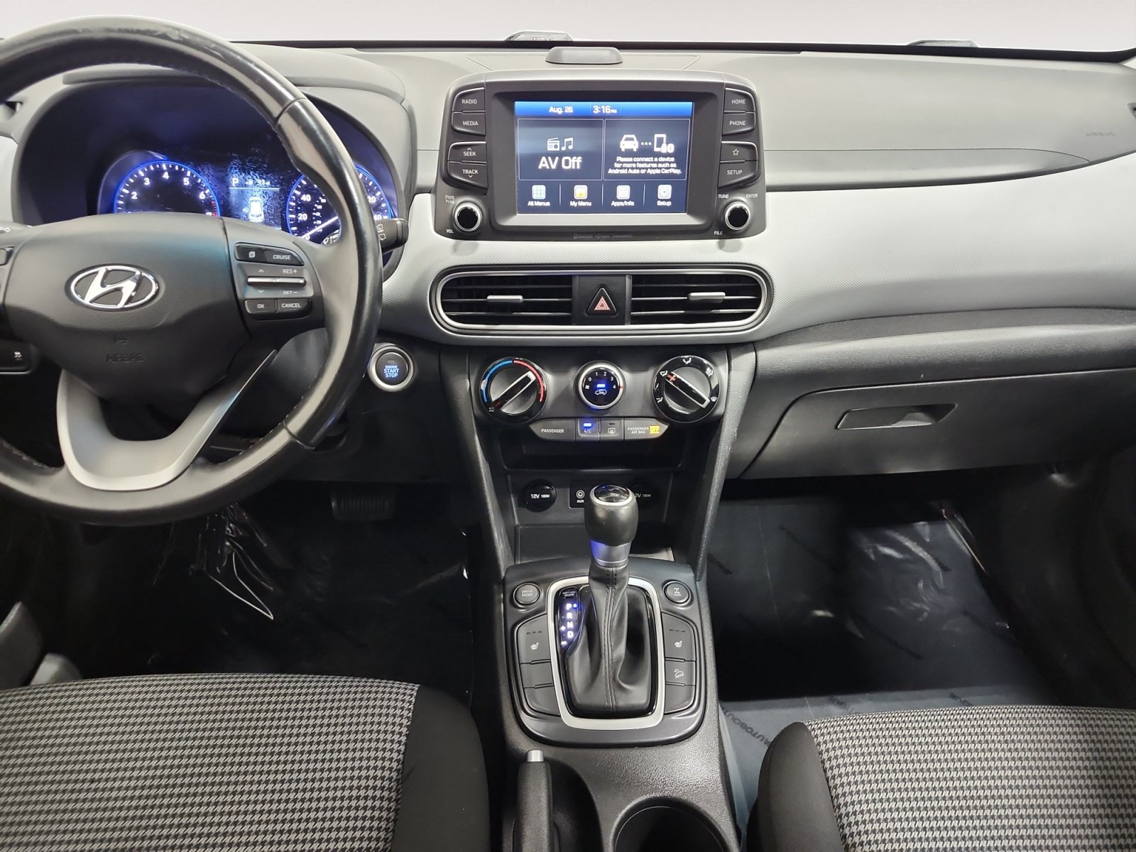 Used 2018 Hyundai Kona SEL AWD/4WD image 11