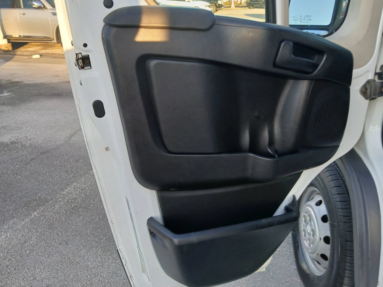Used 2017 RAM ProMaster 1500 FWD image 13