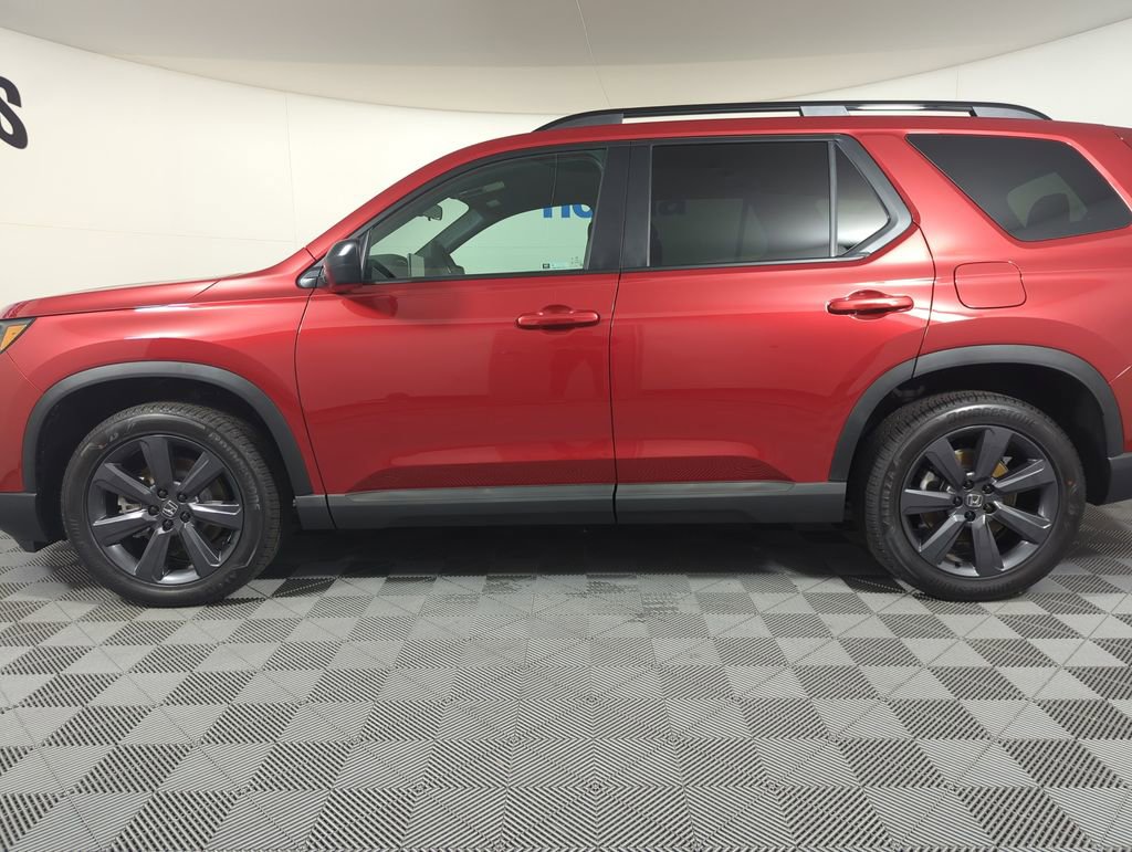 New 2026 Honda Pilot Sport image 2