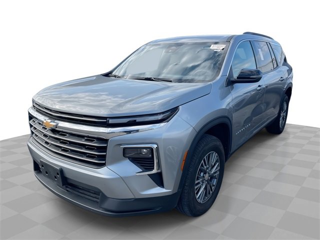 Used 2025 Chevrolet Traverse LT image 1