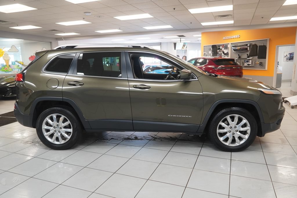 Used 2014 Jeep Cherokee Limited AWD/4WD image 13
