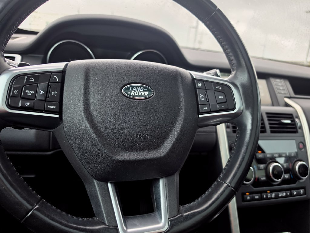 Used 2017 Land Rover Discovery Sport HSE AWD/4WD image 20