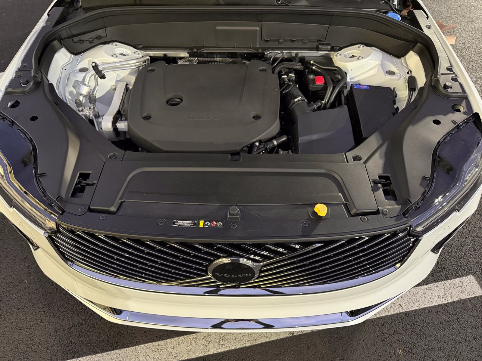New 2026 Volvo XC90 B6 Plus w/ Protection Package Premier AWD/4WD image 36